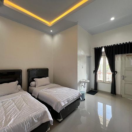 Backyard Guest House Banjar  Екстериор снимка